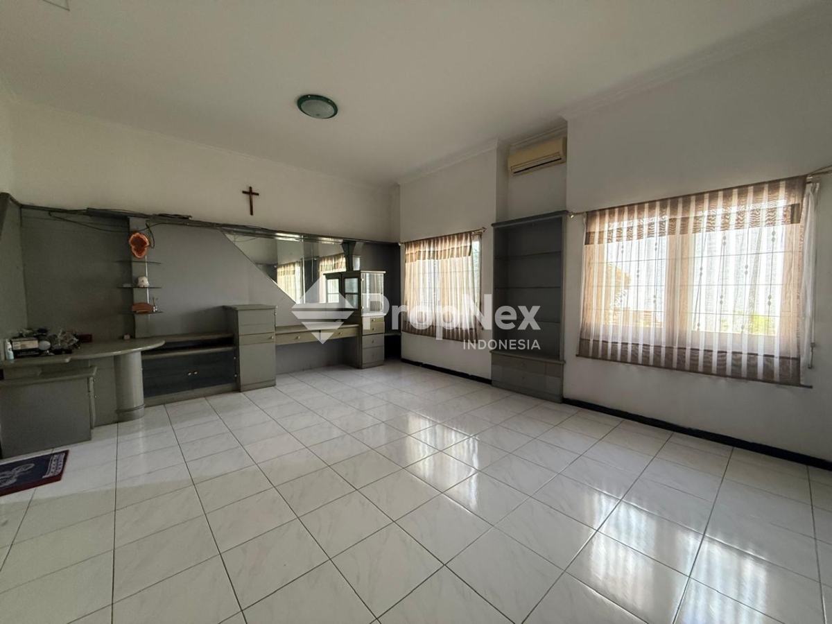 Rumah Modern Siap Huni Di Margorejo Indah — foto 4